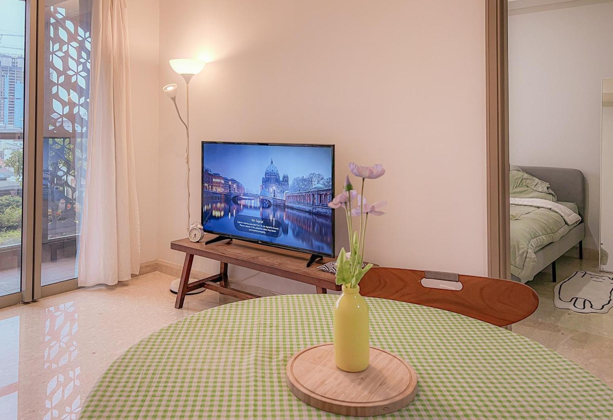 Gold Coast Pik Apartments By Host Jess ジャカルタ エクステリア 写真