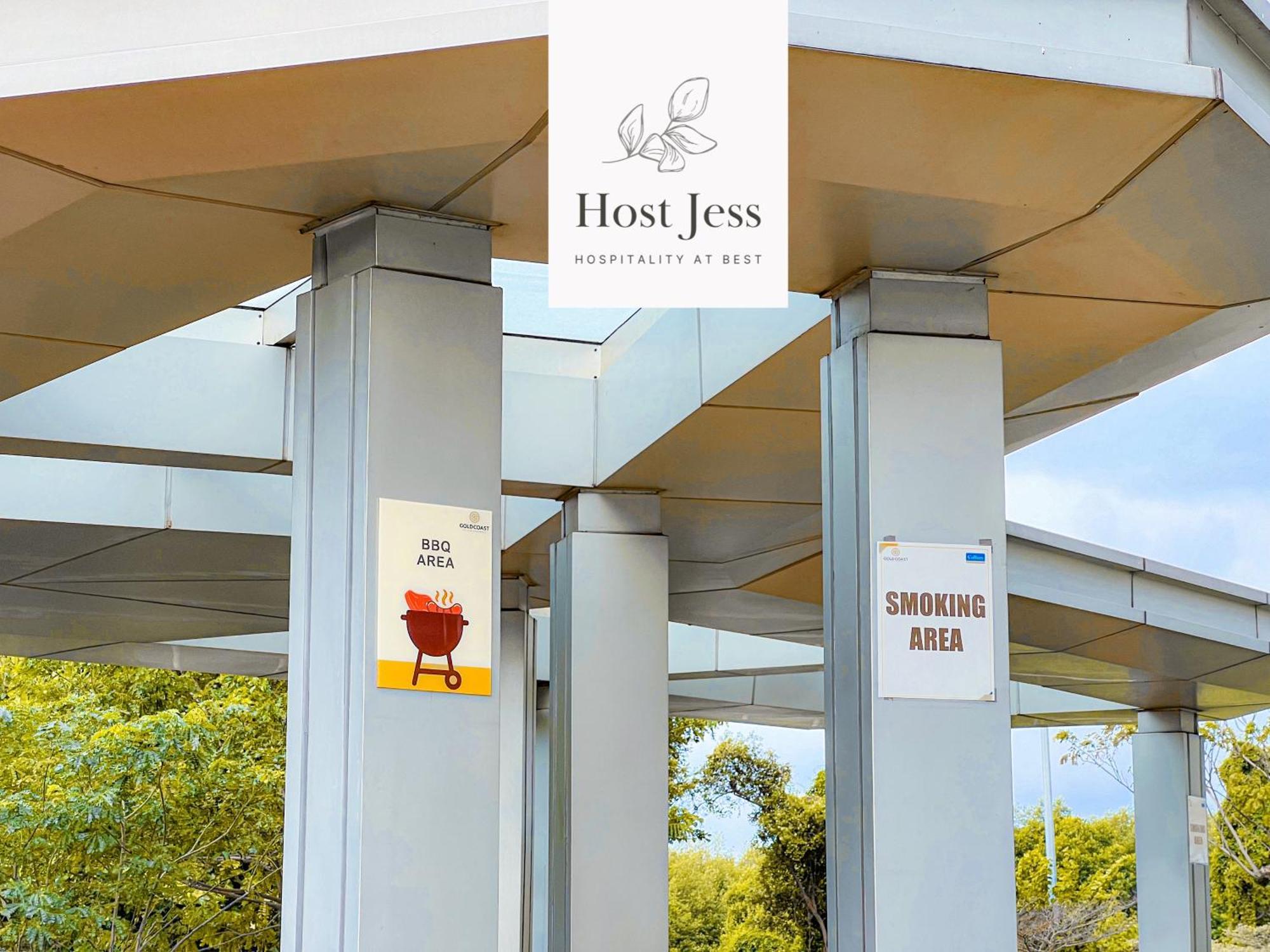 Gold Coast Pik Apartments By Host Jess ジャカルタ エクステリア 写真