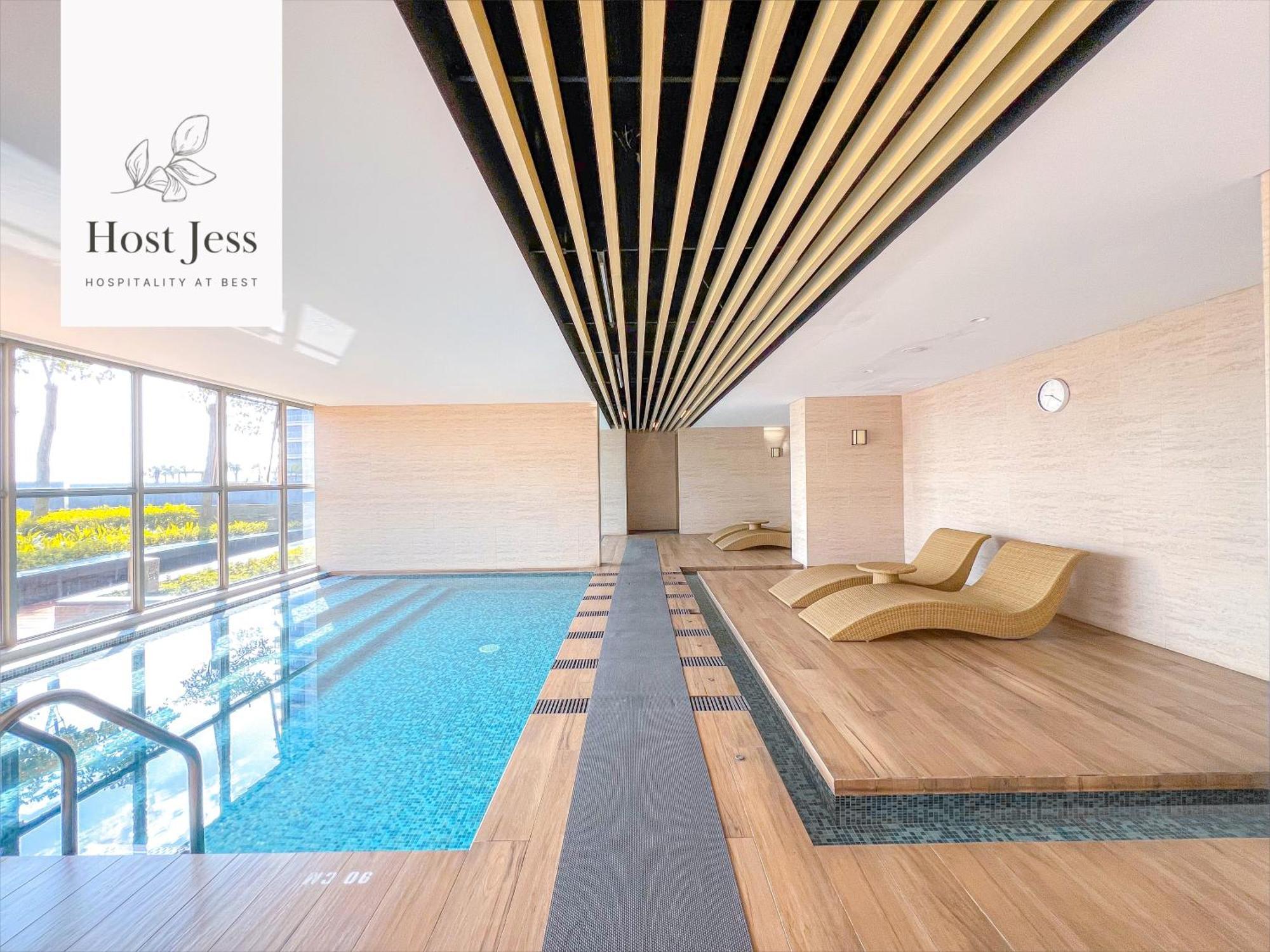 Gold Coast Pik Apartments By Host Jess ジャカルタ エクステリア 写真